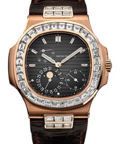 Patek Philippe Nautilus Watch – 5724R-001